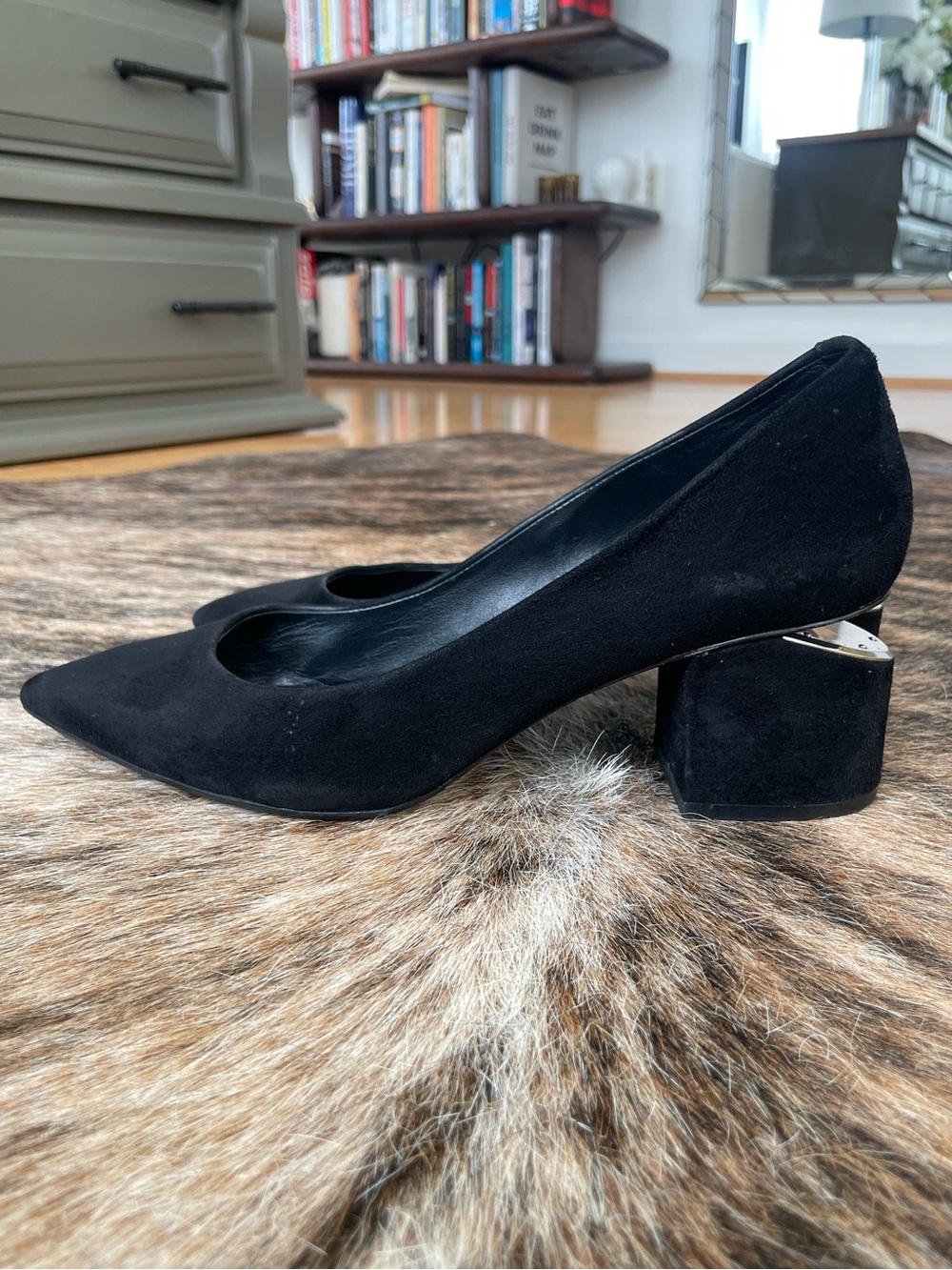 Alexander Wang Simona Black Suede Cutout Block Heel Pumps EU 39.5 / US 8.5 - 9 - Picture 4 of 6